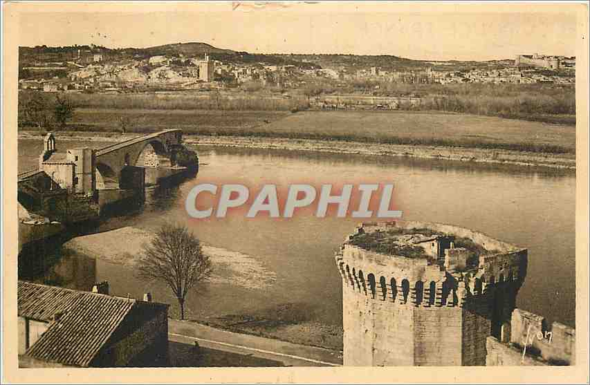 CPA Avignon Vaucluse vue panoramique sur Villeneuve les Avignon 