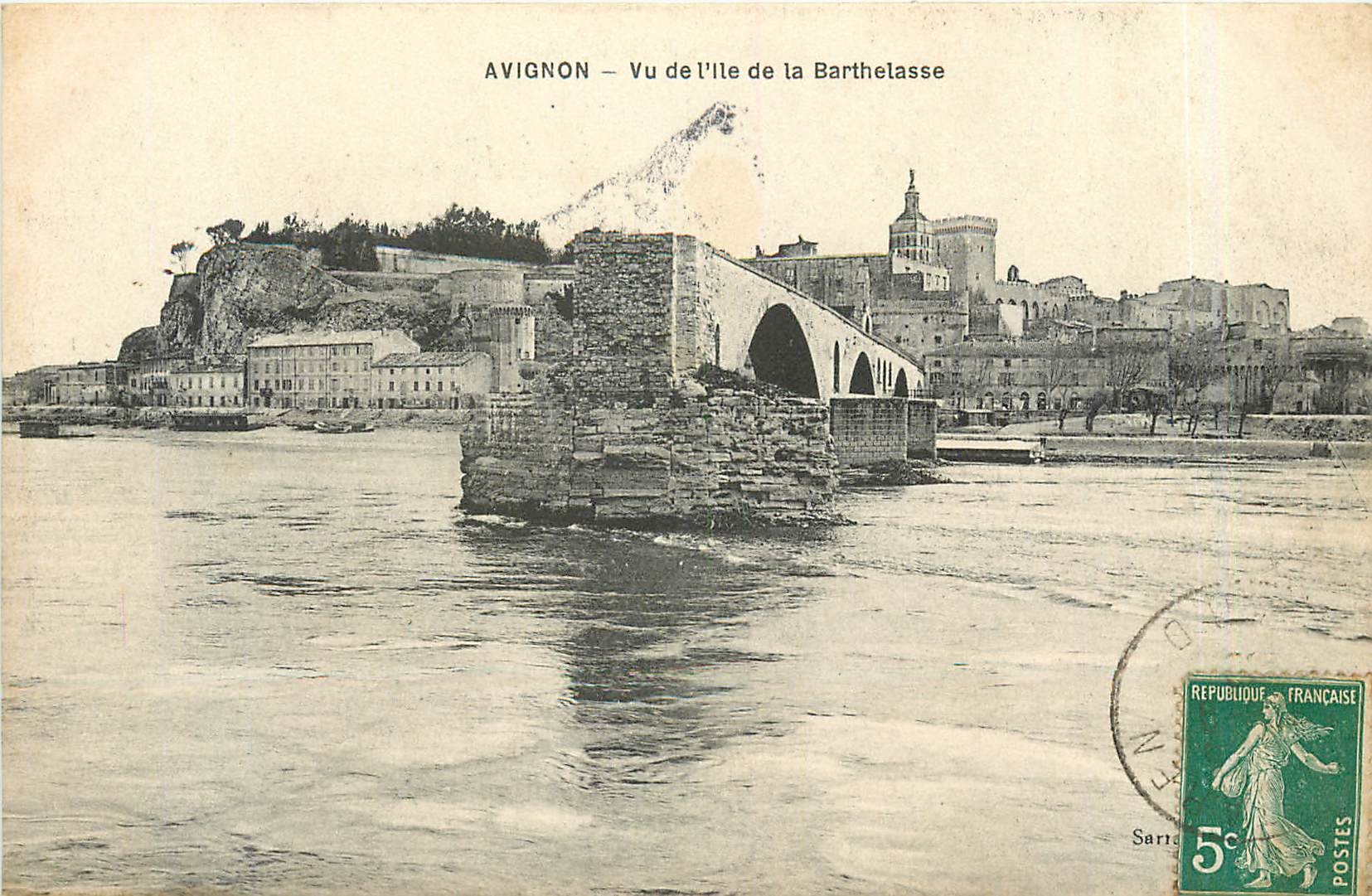 CPA Avignon vu de l'ile de la Barthelasse 