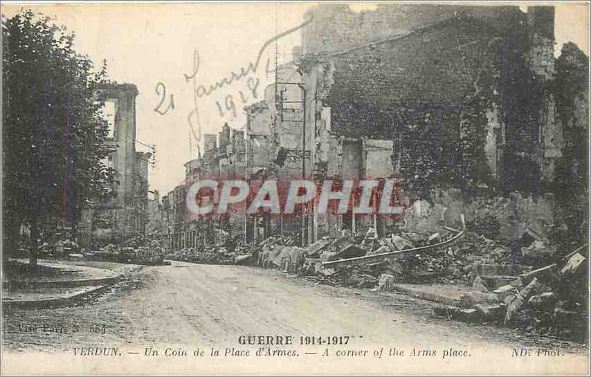 Verdun — Un Coin de la Place d'Armes — ND: Phot.