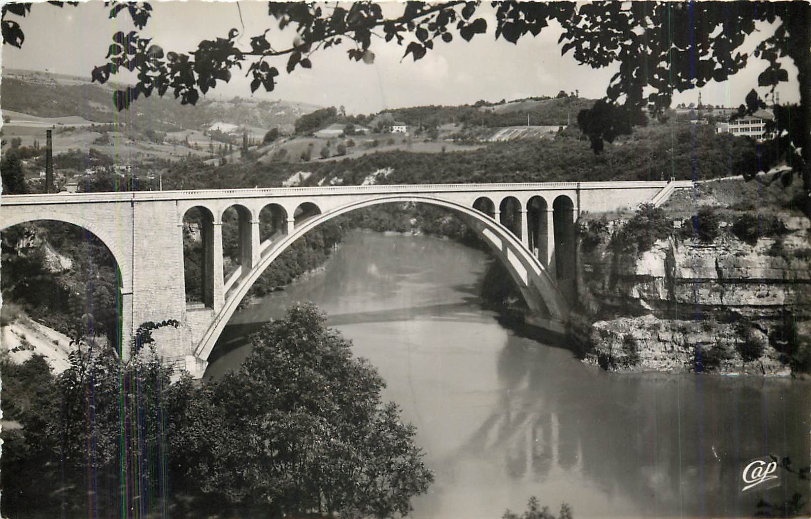 CPM Bellegarde le Pont Neuf sur le Rhone 