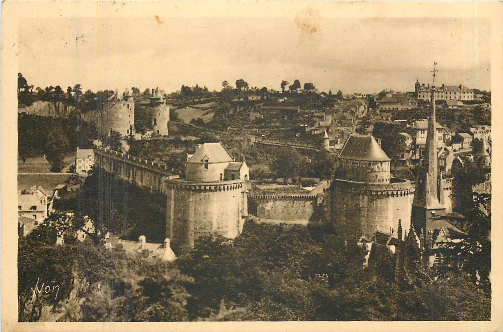 Château féodal de St-Sulpice — Fougères — Les Éditions d'Art