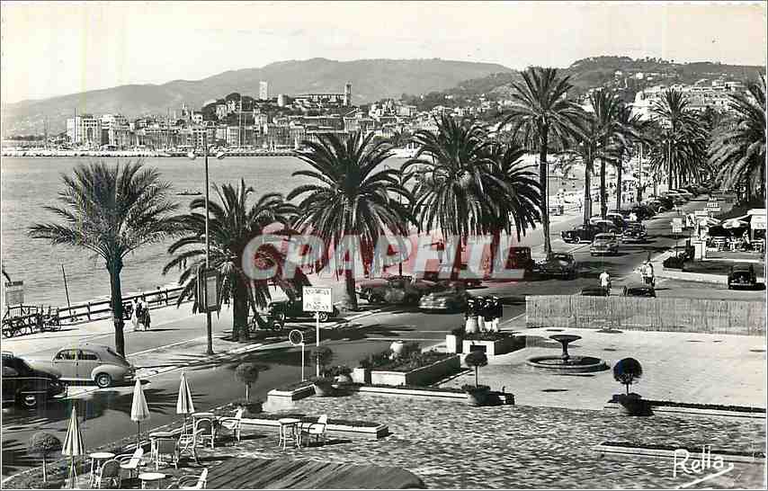 CPM La Cote d'Azur Cannes la promenade de la Croisette et le Suquet 