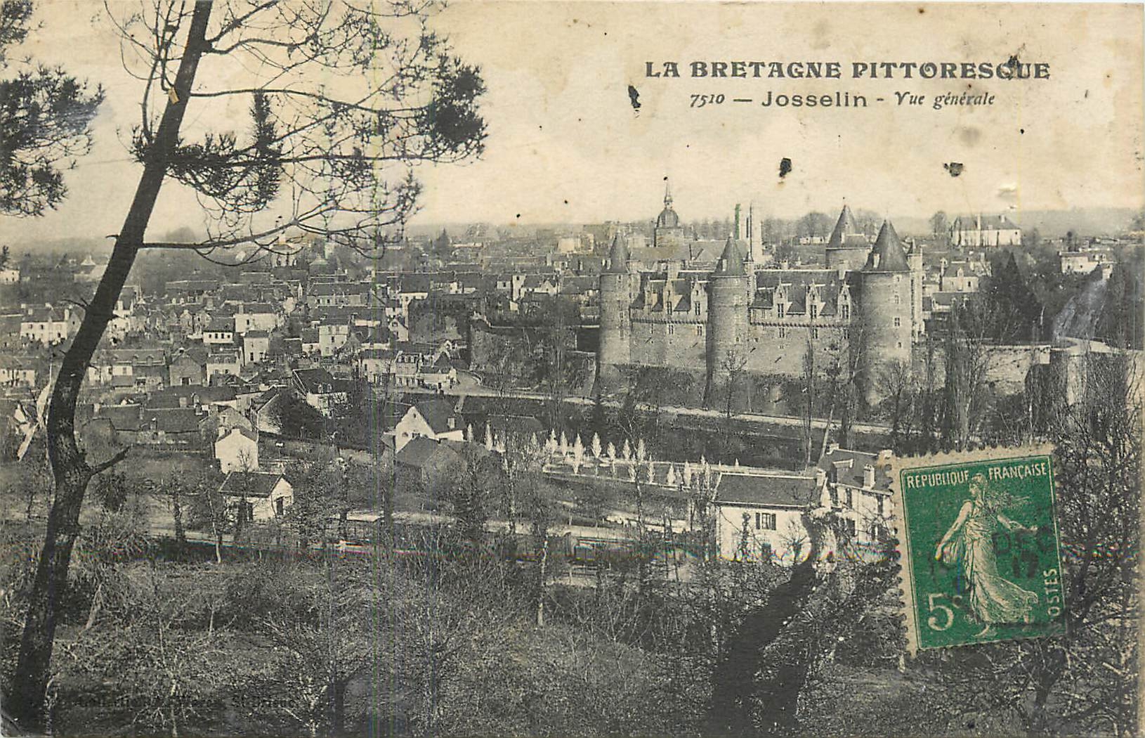 CPA La Bretagne Pittoresque Josselin vue generale 