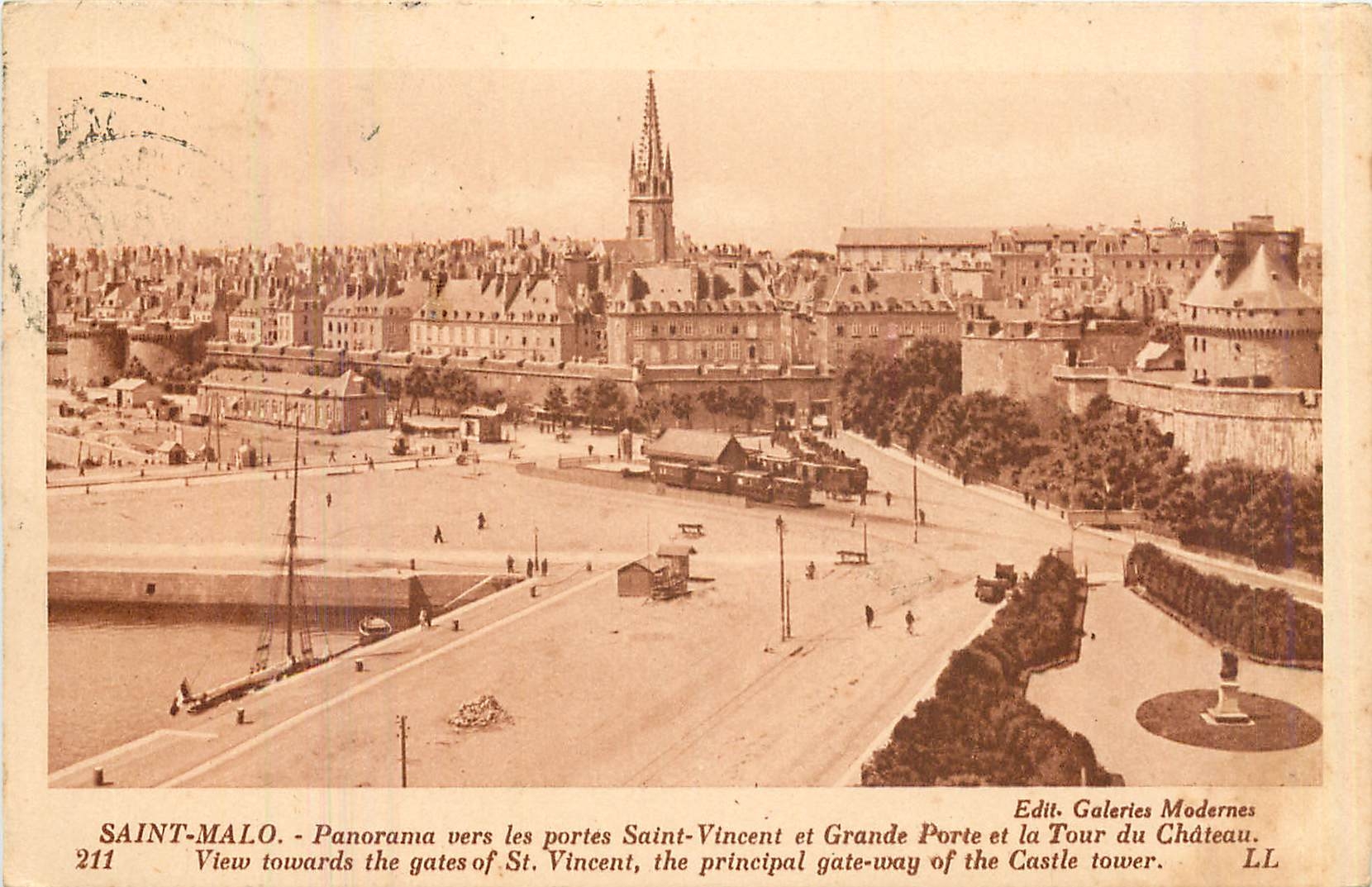 Saint-Malo - Panorama vers les portes Saint-Vincent et Grande Porte et la Tour du Château — Edit. Galeries Modernes, n° 211