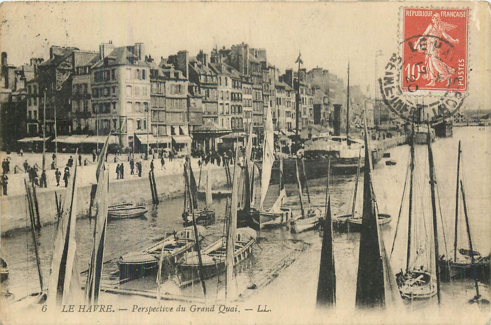 CPA Le Havre Perspective du Grand Quai Bateaux