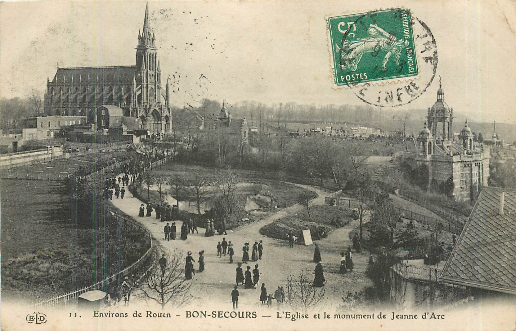 CPA Environs de Rouen Bon Secours l'eglise et le monument de Jeanne d'Arc 