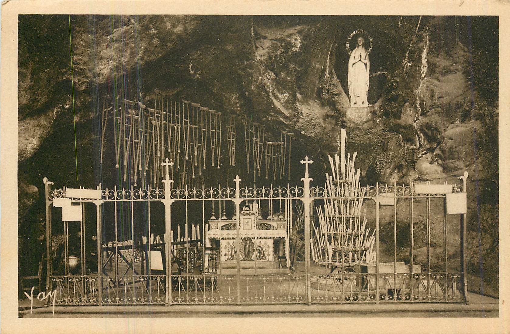 CPA Lourdes la Grotte Miraculeuse 