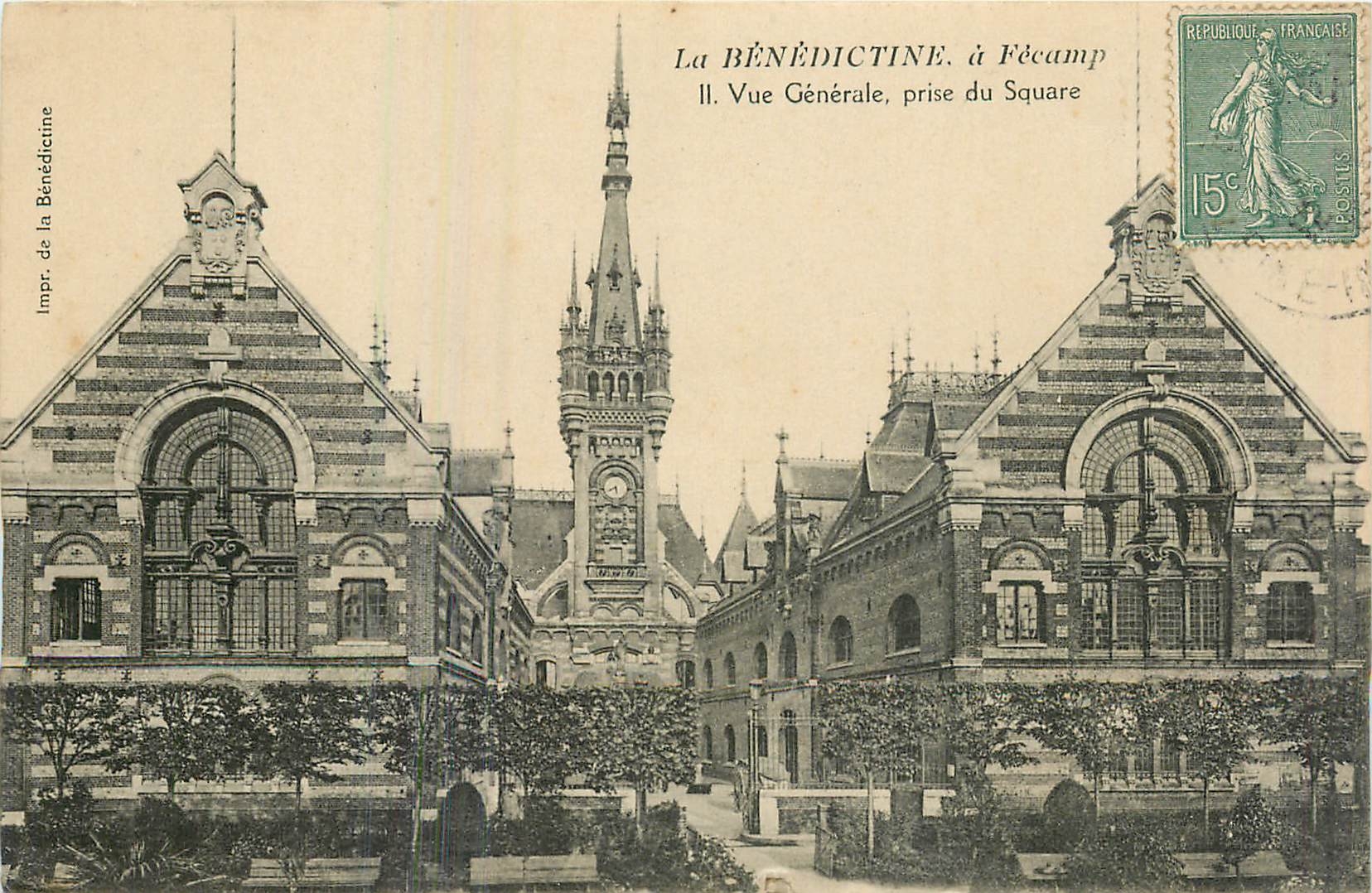 CPA La Benedictine a Fecamp vue generale prise du Square 