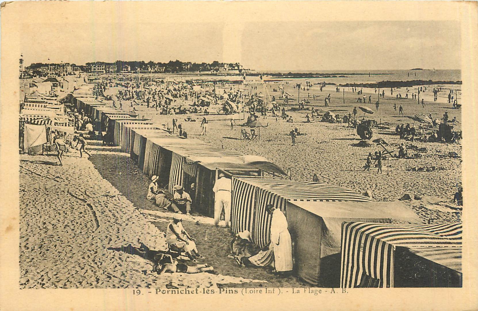 CPA Pornichet les Pins Loire Inf la Plage 