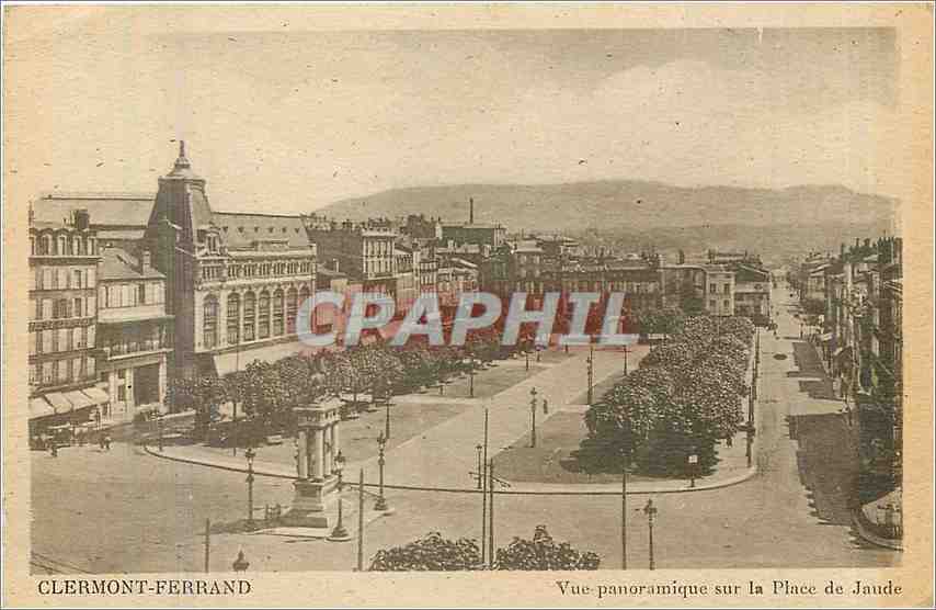 Clermont-Ferrand — Panoramablick auf die Place de Jaude — Verlag unbekannt