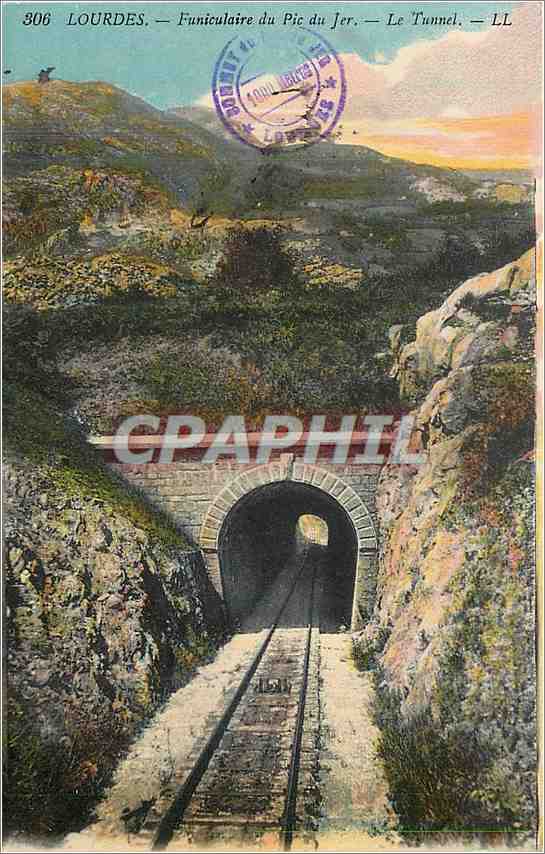 CPA Lourdes funiculaire du pic du Jer le tunnel 