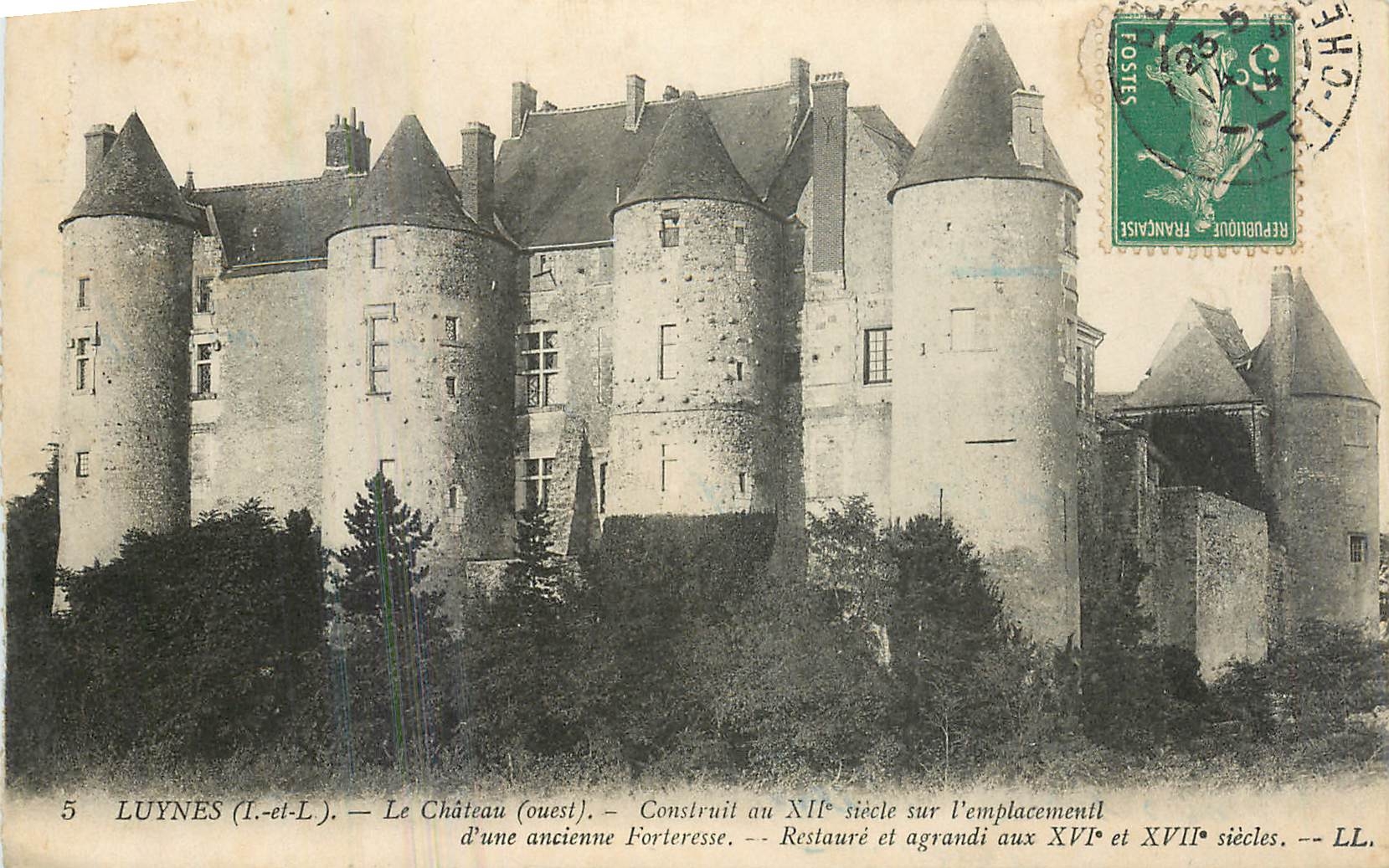 CPA Luynes Le Chateau Ouest Construit au XII siecle sur l'emplacement d'une ancienne Forteresse 