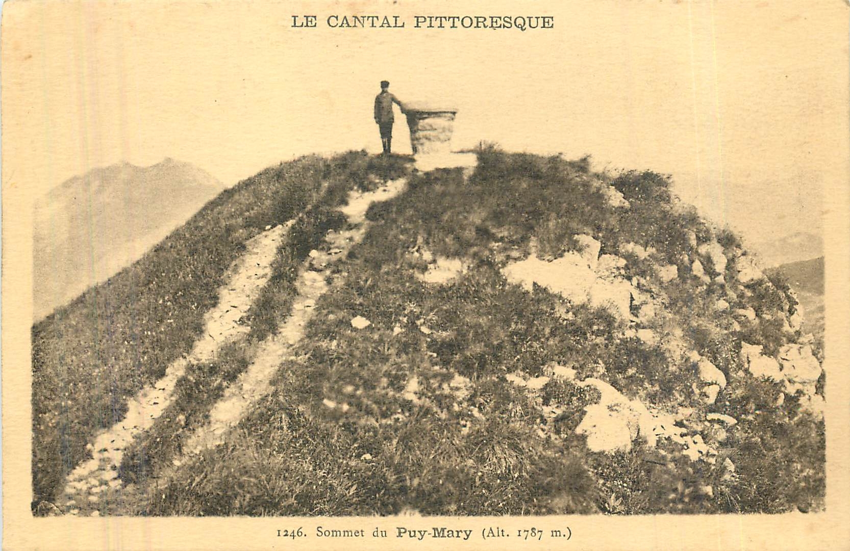 CPA Le Cantal Pittoresque Sommet du Puy Mary 