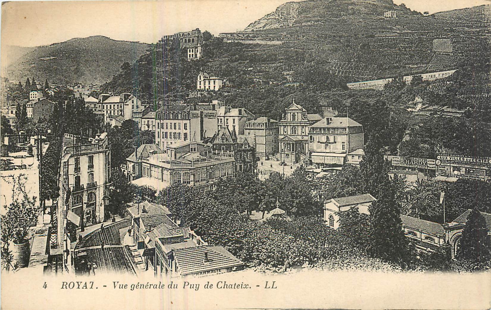 CPA Royat Vue generale du Puy de Chateix 