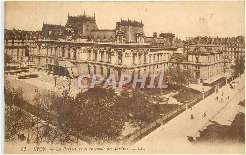CPA Lyon La Prefecture et ensemble des Jardins 