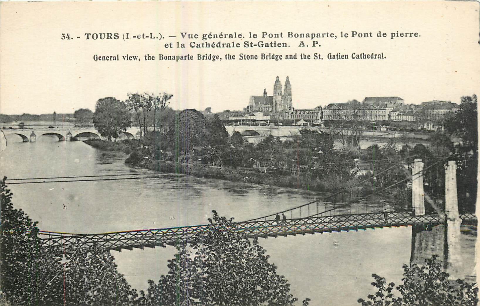 CPA Tours I et L Vue generale le Pont Bonaparte le Pont de Pierre et la Cathedrale St Gatien 