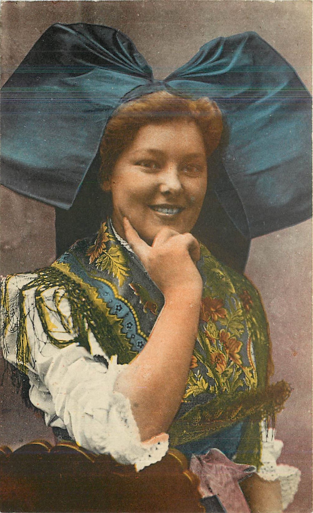 CPA Alsacienne Folklore Femme
