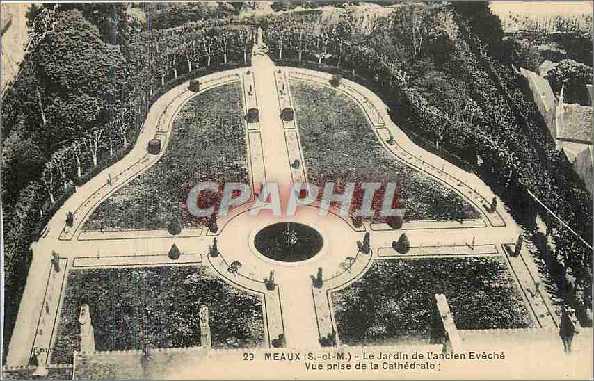 CPA Meaux S et M Le Jardin de l'ancien Eveche Vue prise de la Cathedrale 