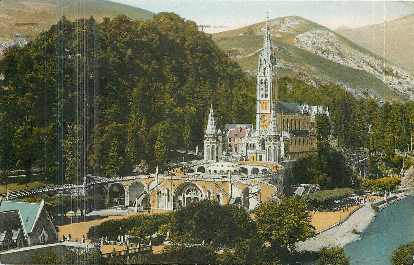 CPA Lourdes La Basilique 