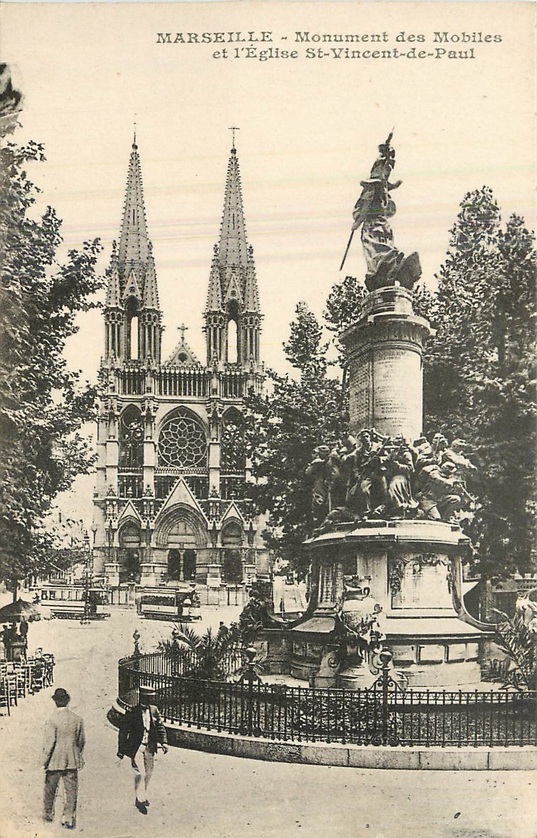 CPA Marseille Monument des Mobiles et l'Eglise St Vincent de Paul 
