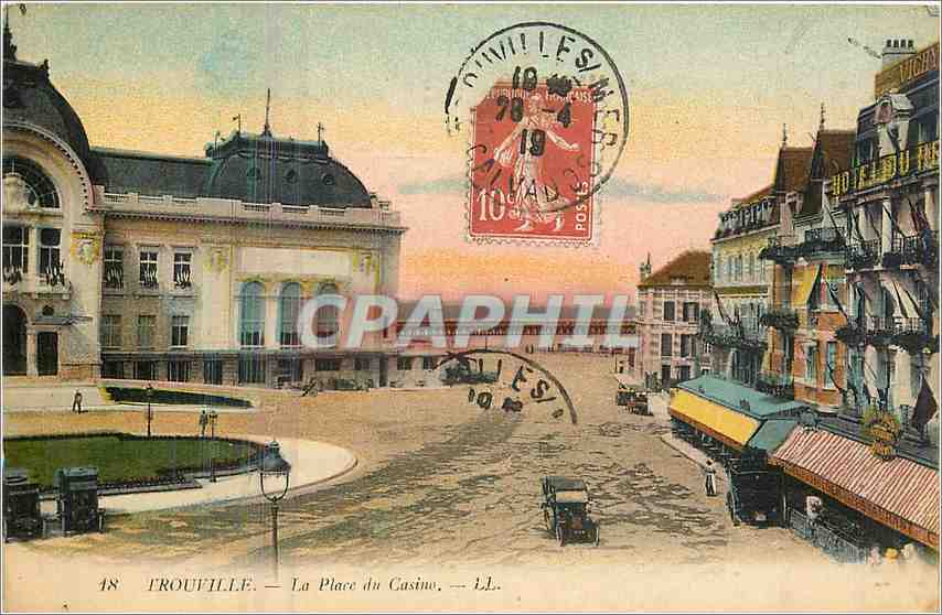CPA Trouville La Place du Casino 