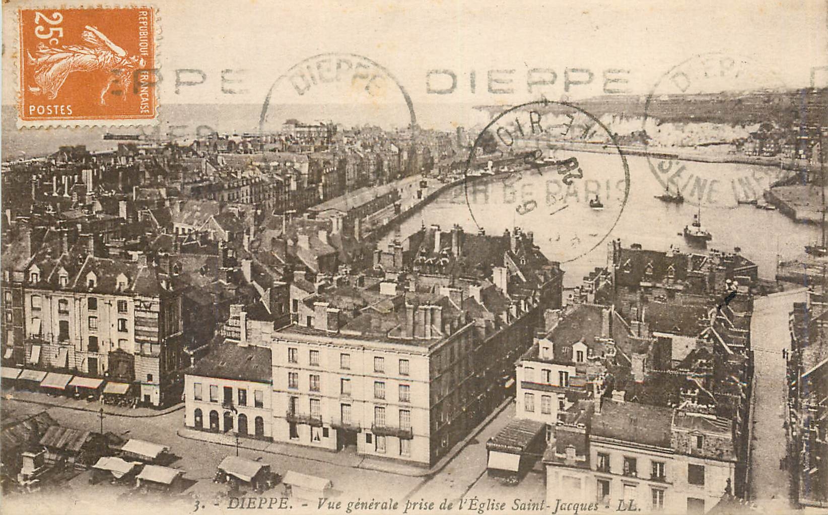 CPA Dieppe Vue generale prise de l'Eglise Saint Jacques 