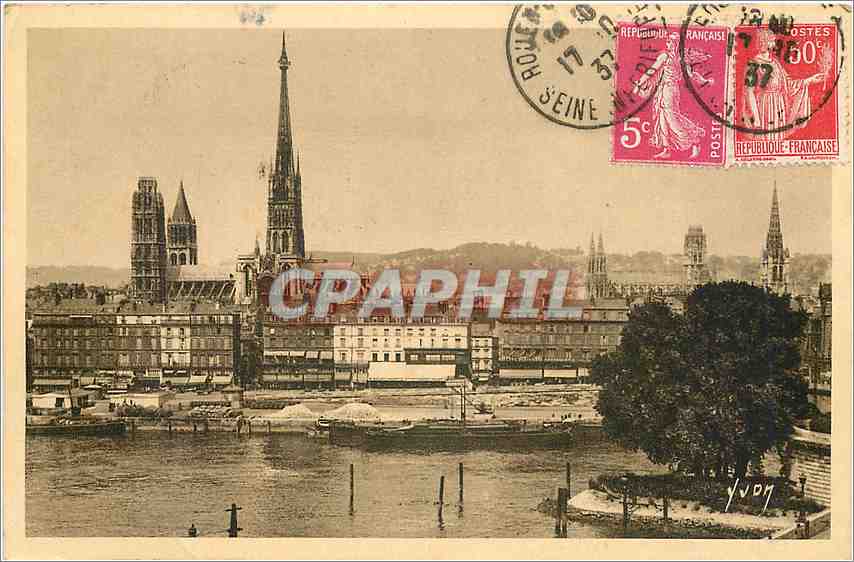 CPA Rouen Seine Inferieure Panorama sur la Cathedrale St Maclou et St Ouen 