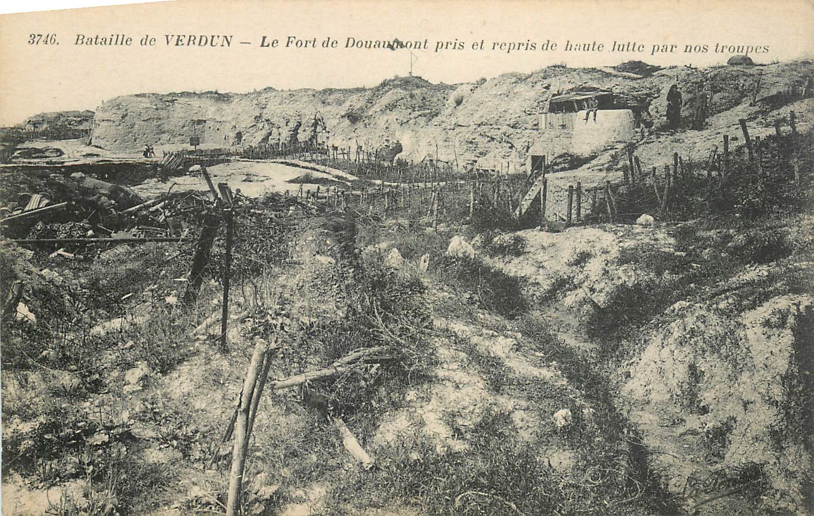 CPA Bataille de Verdun Le Fort de Douaumont pris et repris de haute lutte par nos troupes Militaria