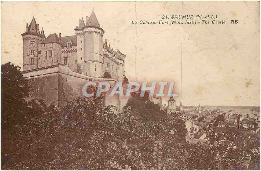 CPA Saumur M et L Le Chateau Fort 