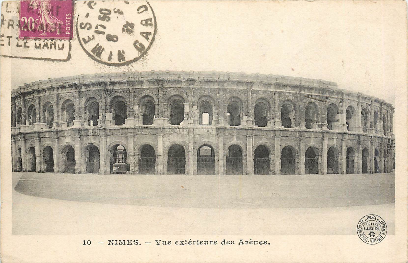 CPA Nimes Vue exterieure des Arenes 