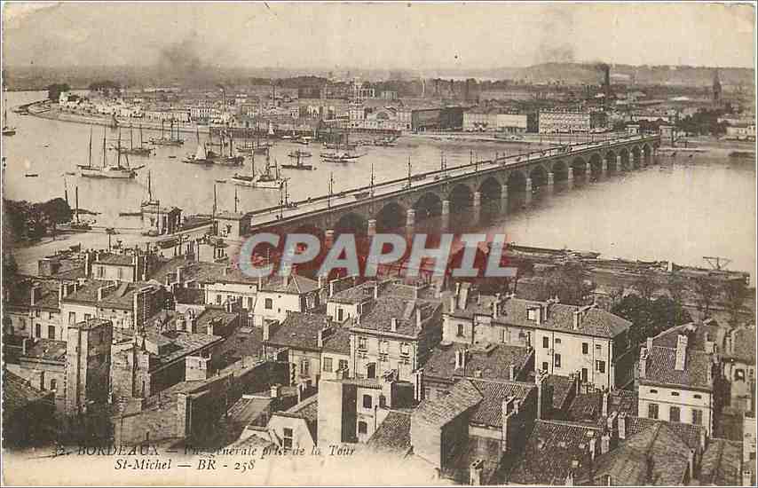 CPA Bordeaux Vue generale prise de la Tour St Michel 