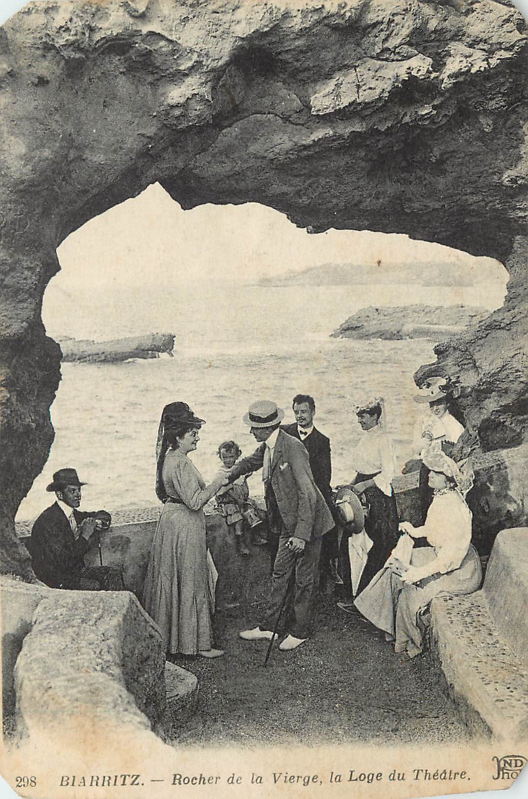 CPA Biarritz Rocher de la Vierge la Loge du Theatre 