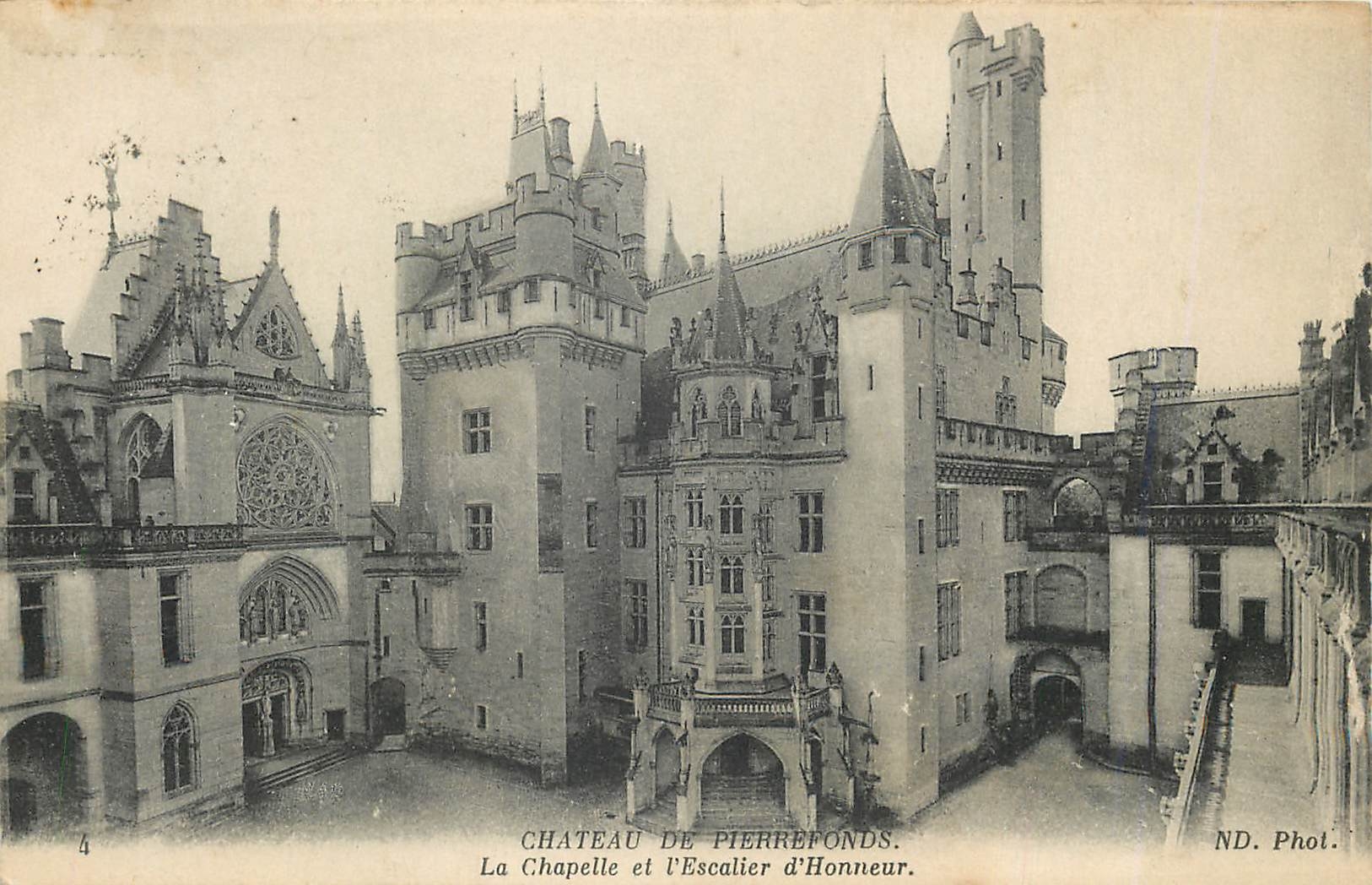Château de Pierrefonds — La Chapelle et l'Escalier d'Honneur — ND. Phot.