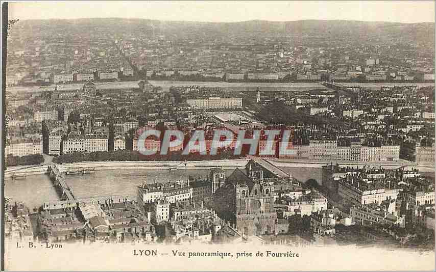 CPA LYON Panoramique  prise de Fourvière