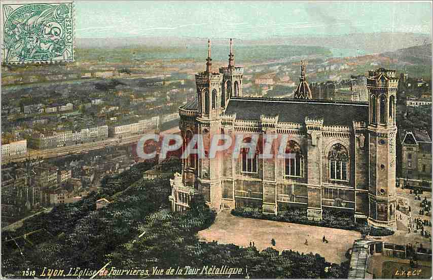 CPA Lyon L'Eglise de Fourvières  Vue de la Tour Métallique