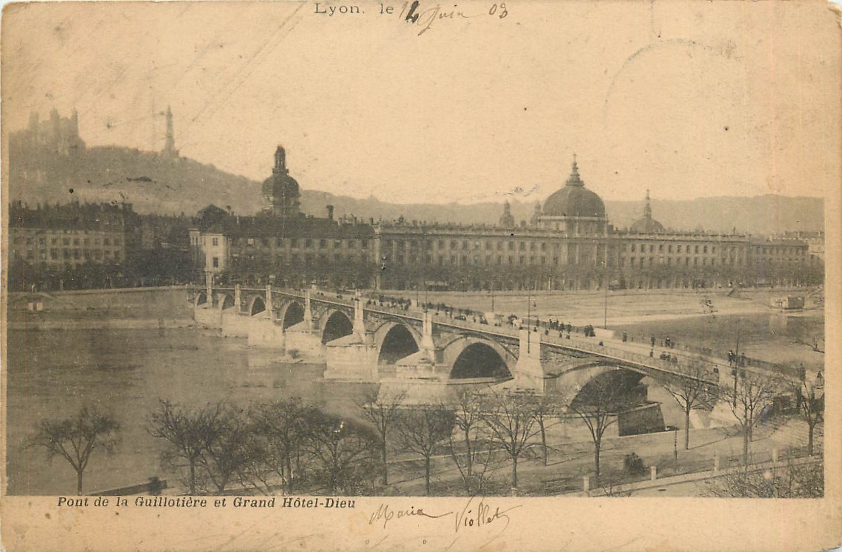 CPA Lyon Pont de Guillotiere et Grand Hotel-Dieu