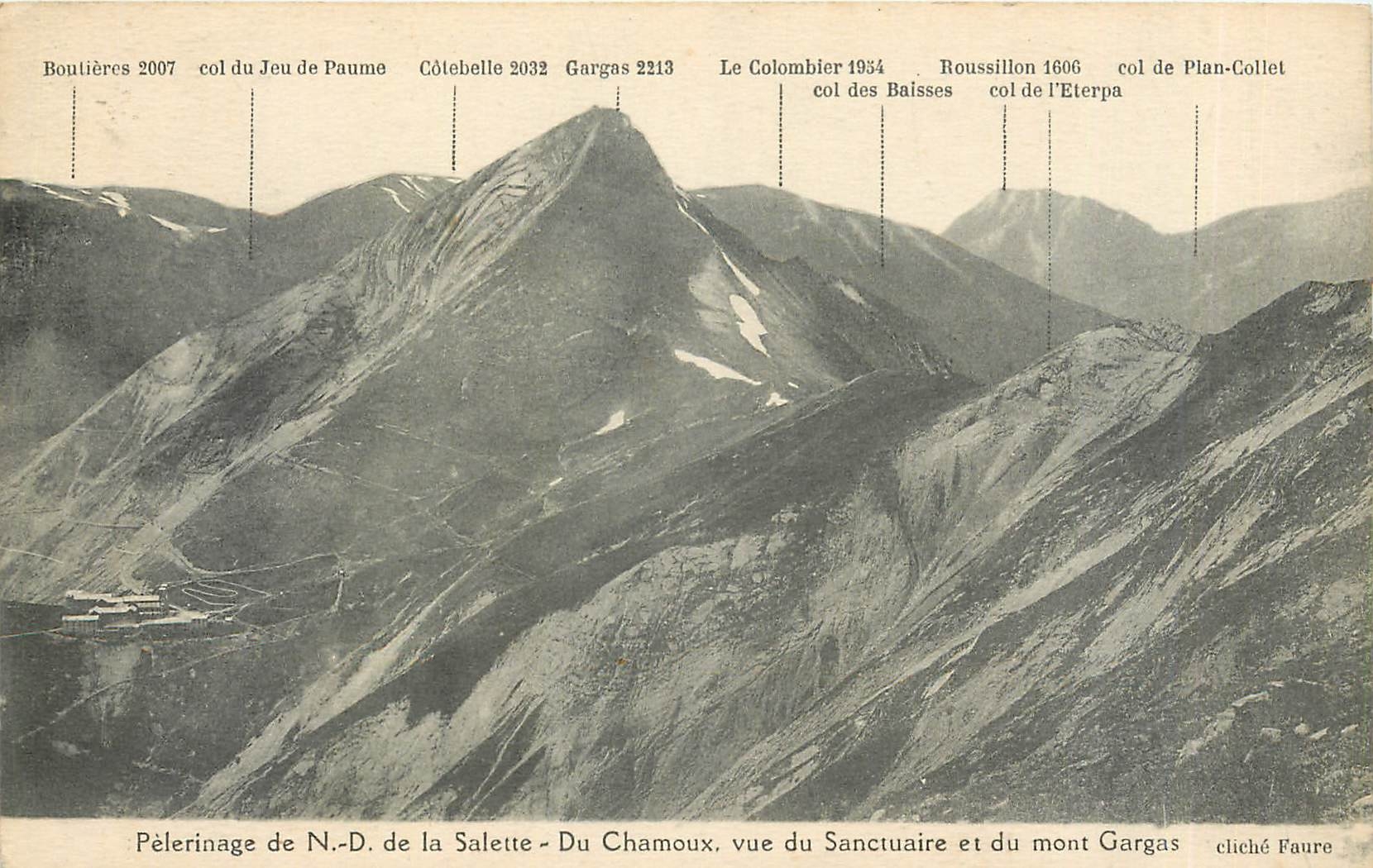 CPA Pelerinage de N. D. de la Salette - Du Chamoux  vue du Sanctuaire et du mont Gargas