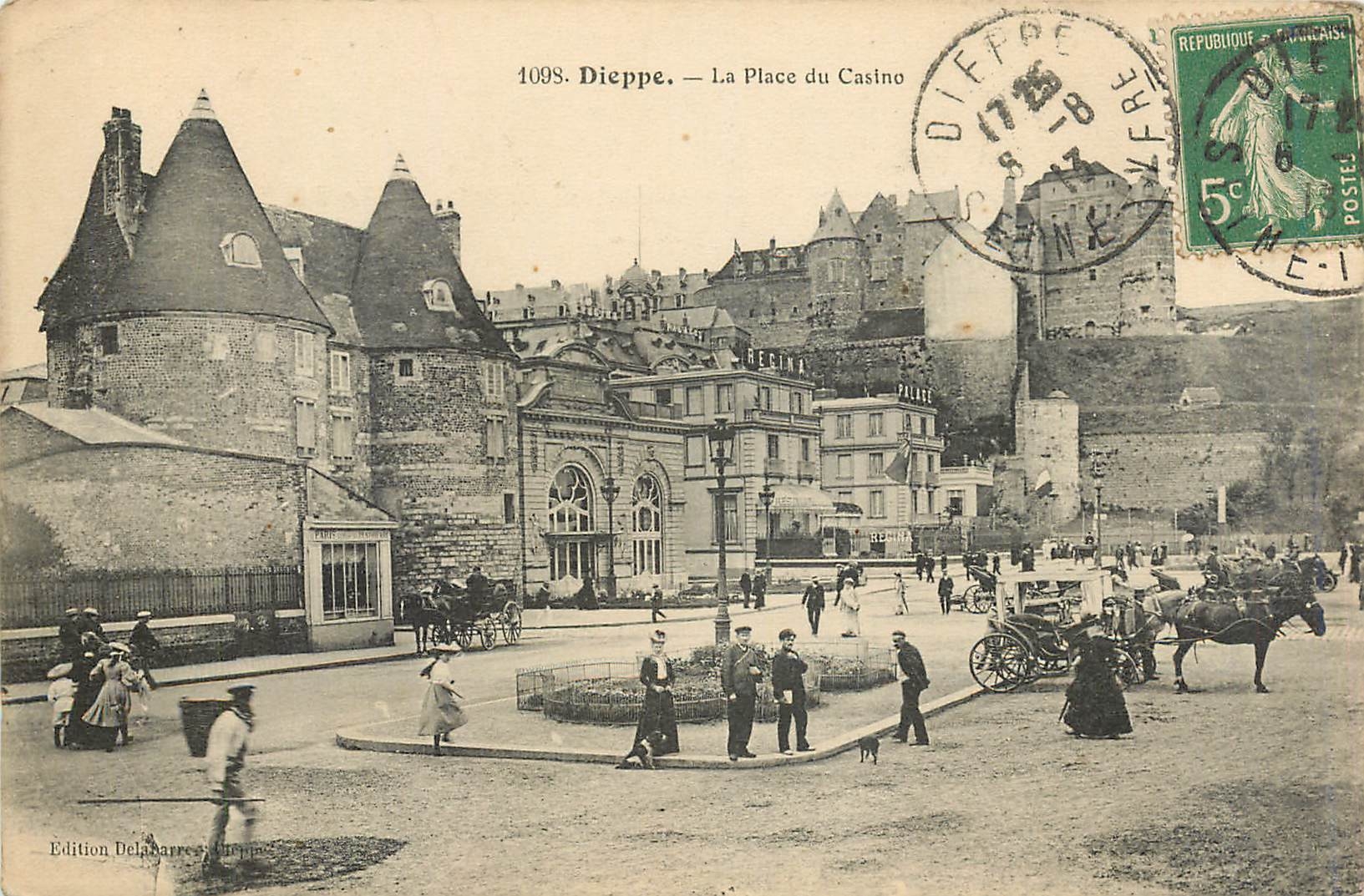CPA Dieppe la place du Casino