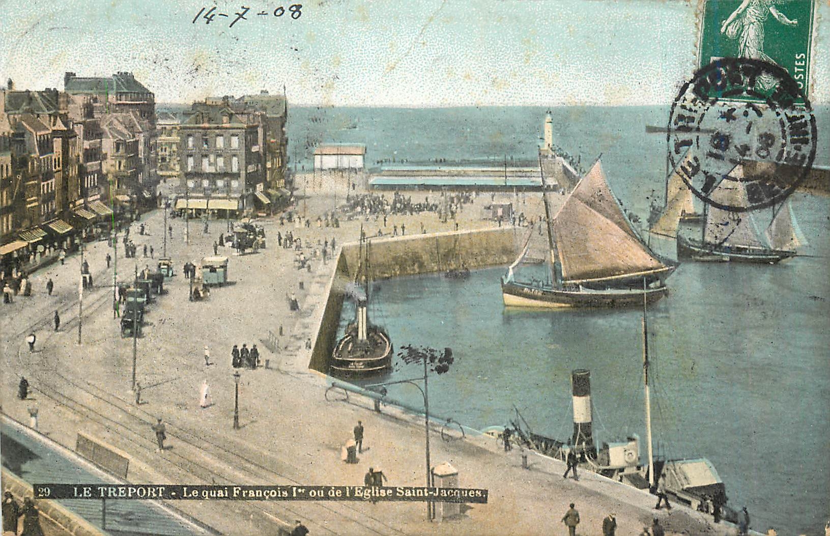 CPA Treport - Le quai François 1er ou de l'Eglise Saint-Jacques Bateaux