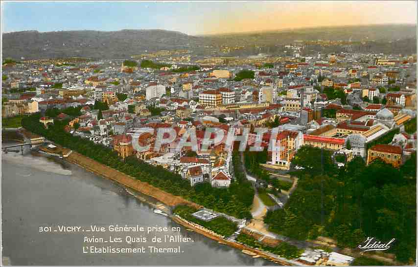 CPA Vichy Les Quais de L'Allier - L'Etablissement Thermal
