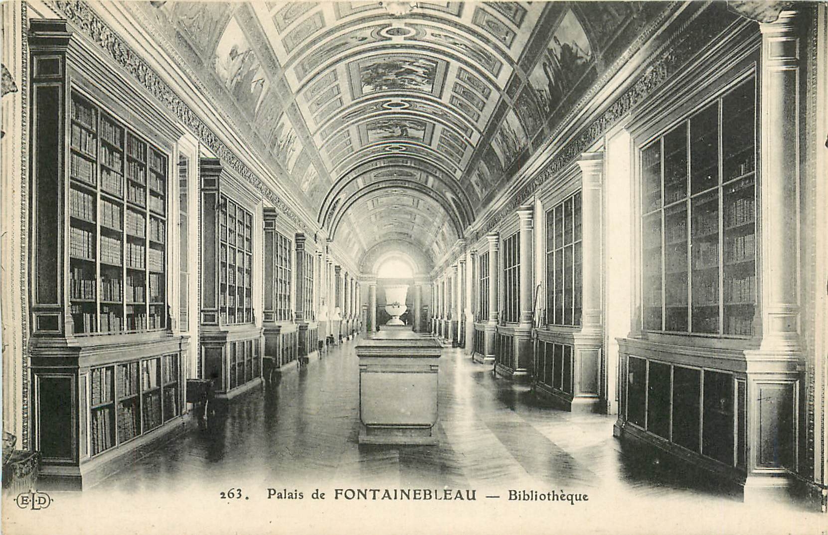 Palast von FONTAINEBLEAU — Bibliothek
