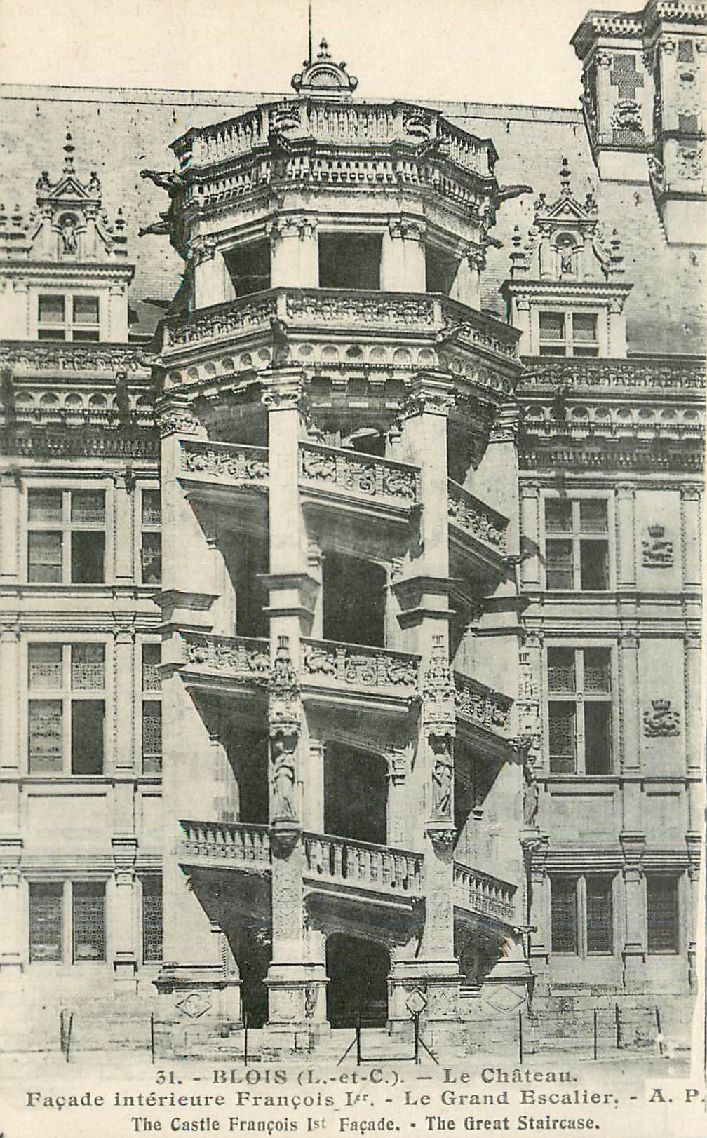 CPA Blois Le Château - Façade interieur François 1er - Le Grand Escalier