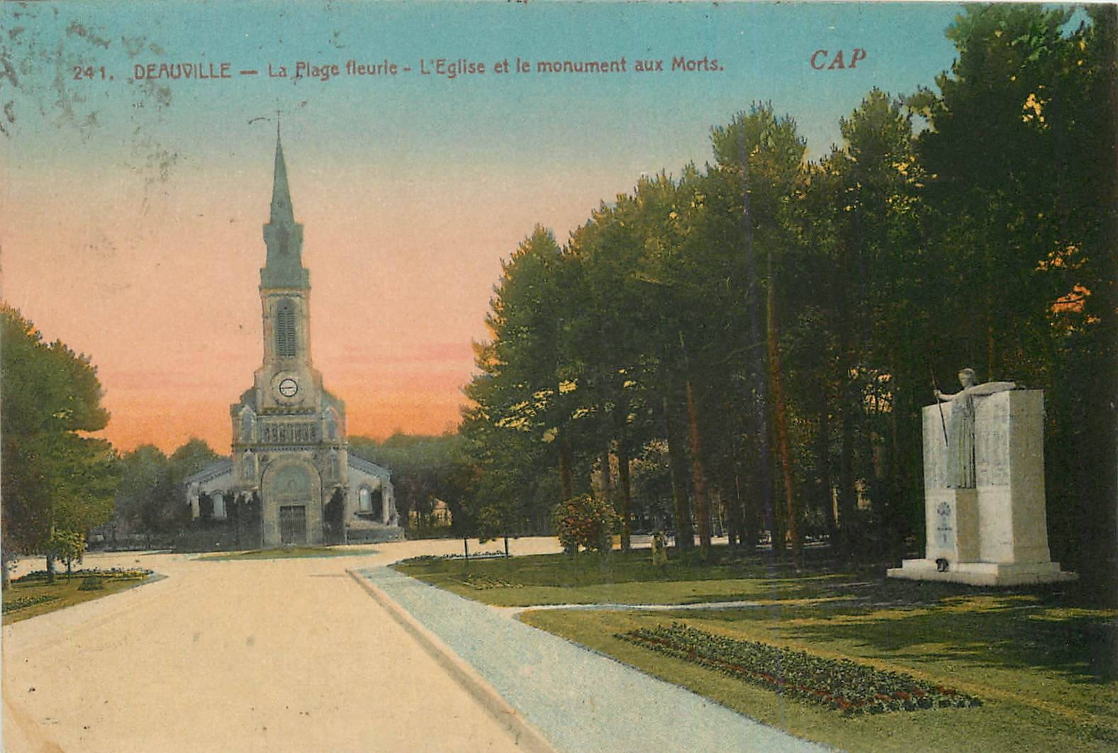 CPA Deauville la plage fleurie l'eglise et le monument