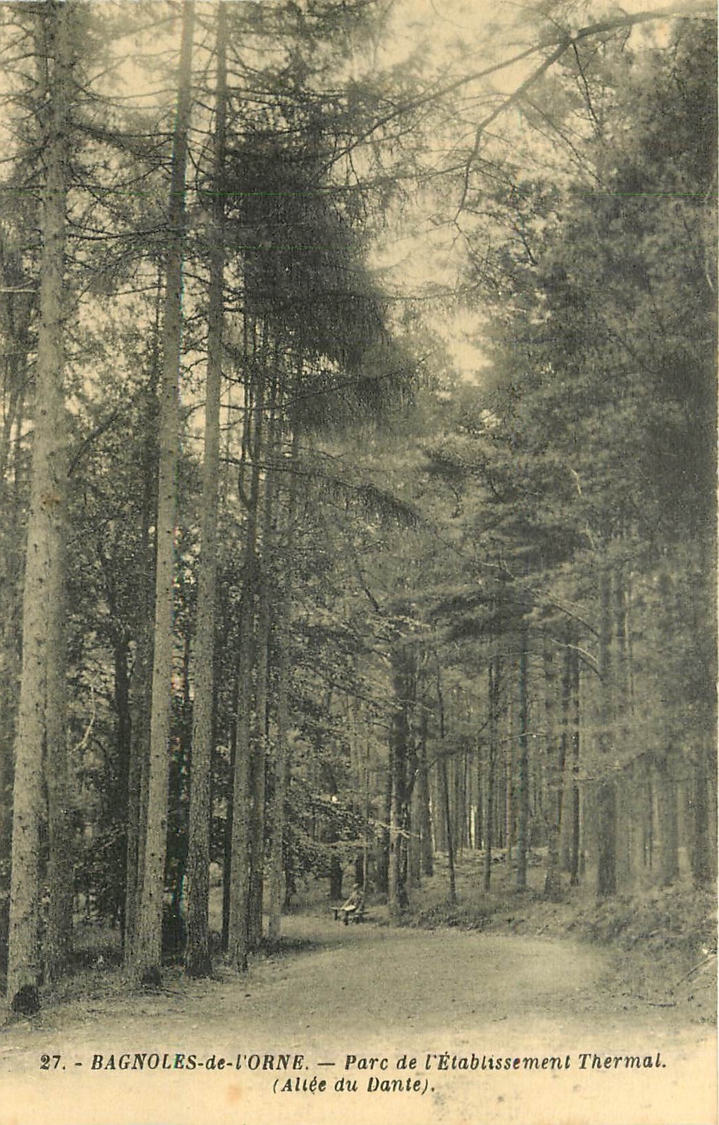 CPA Bagnoles-de-l'Orne parc de l'etablissement thermal
