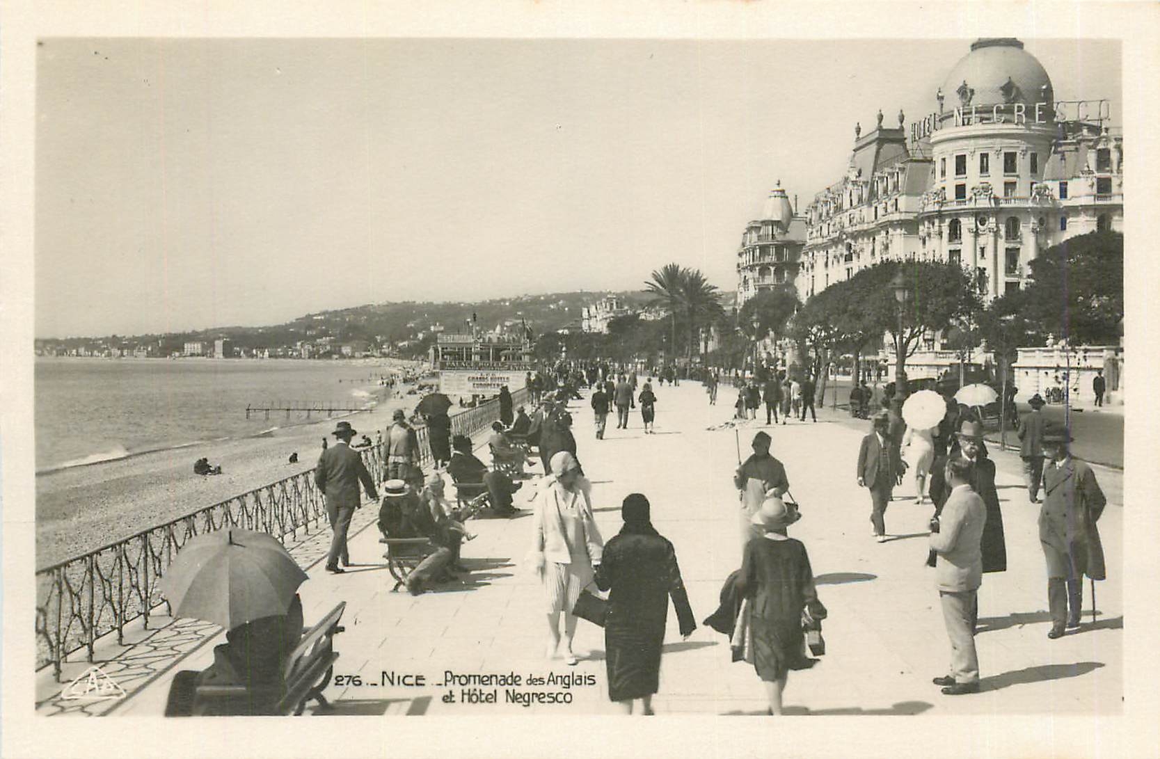 CPA Nice Promenade des Anglais et hotel Negresco
