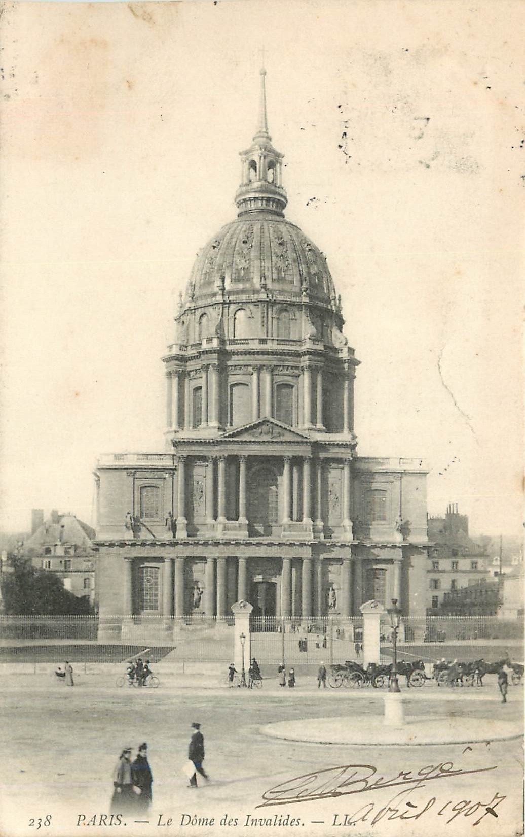 CPA Paris le dome des Invalides
