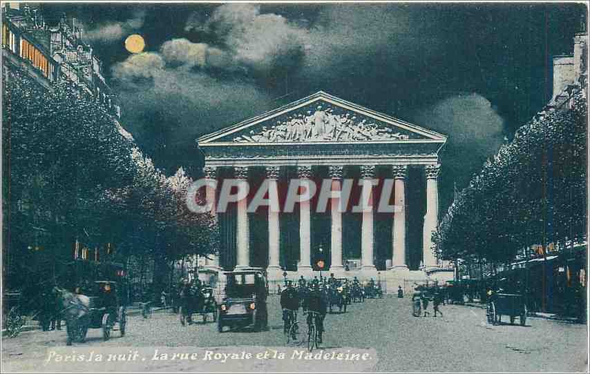 CPA Paris lanuit la rue royale et la Madeleine