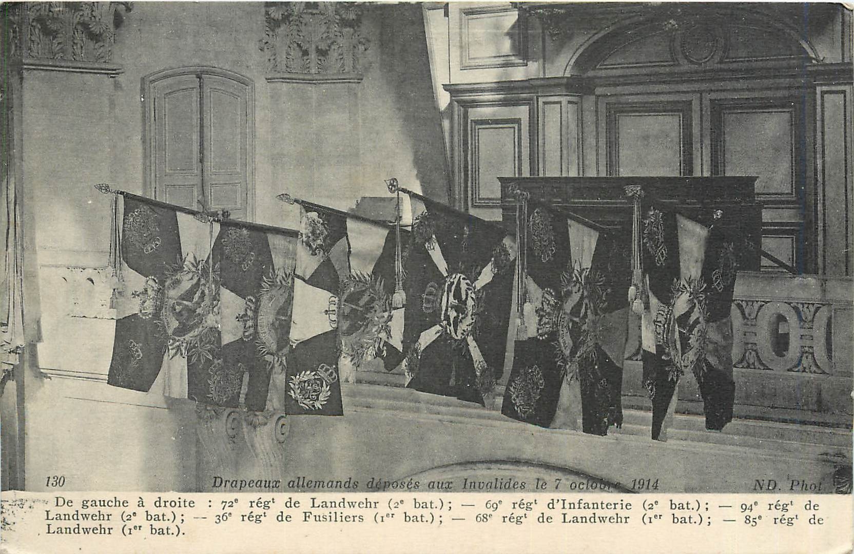 CPA Drapeaux allemenads deposes aux Invalides Militaria Paris