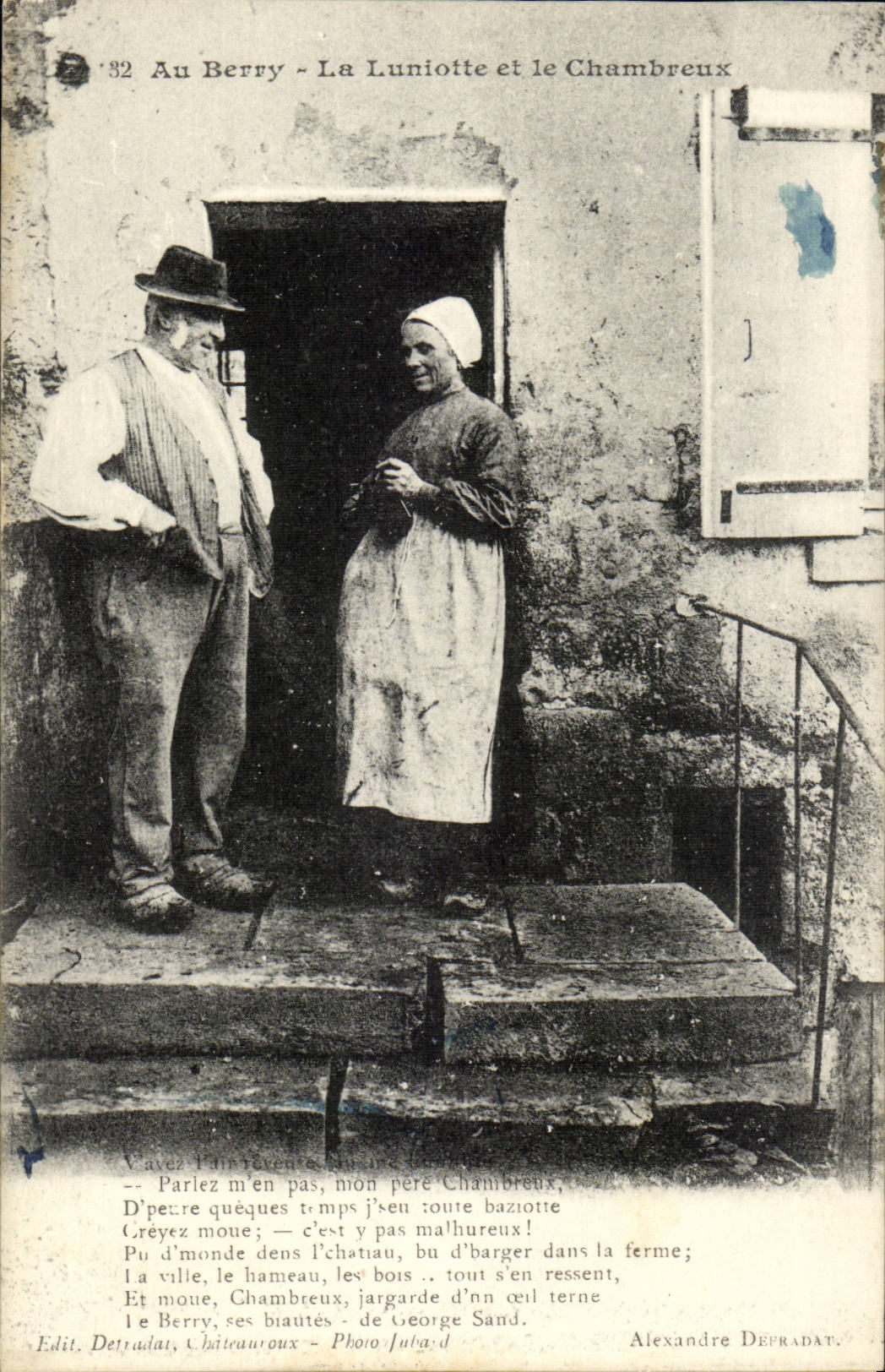 CPA Au Berry La Luniotte et la Chambreux (folklore costume)
