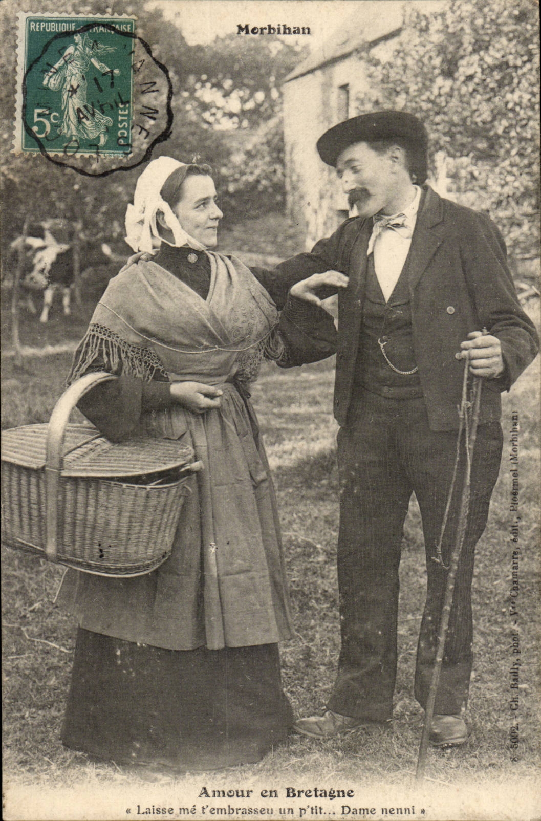CPA Morbihan Amour en Bretagne (folklore costume)